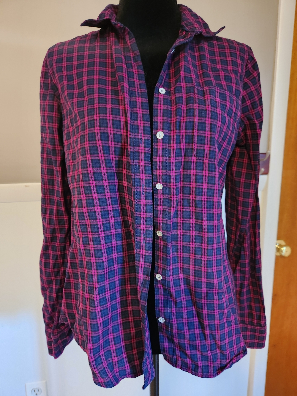 Women's Casual Plaid Button-Down Shirt in Navy and Pink